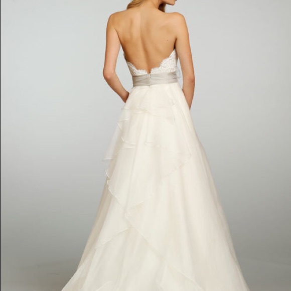 Jim Hjelm 8308 wedding dress - Picture 2 of 4